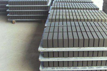 <a href=http://m.grenco.cn/ target=_blank class=infotextkey>免燒磚托板</a>